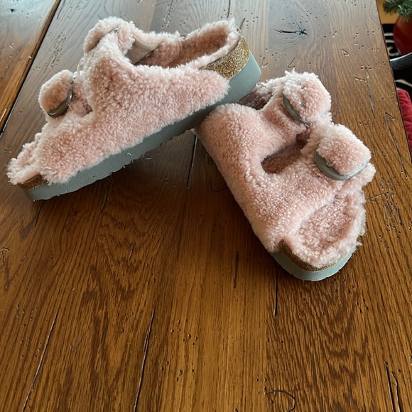 Free People Arizona Teddy Shearling Birkenstock Sandals Size 39 - Picture 2 of 5